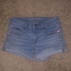 American Eagle size 6 super stretch light denim